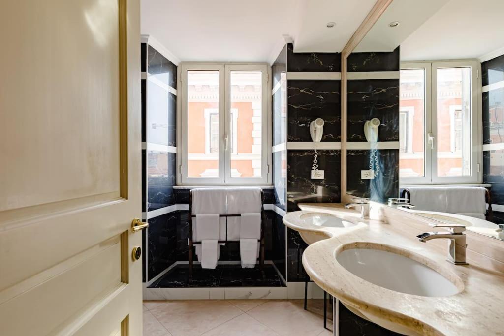 41 Nazionale Suite 41 Roma Exterior foto